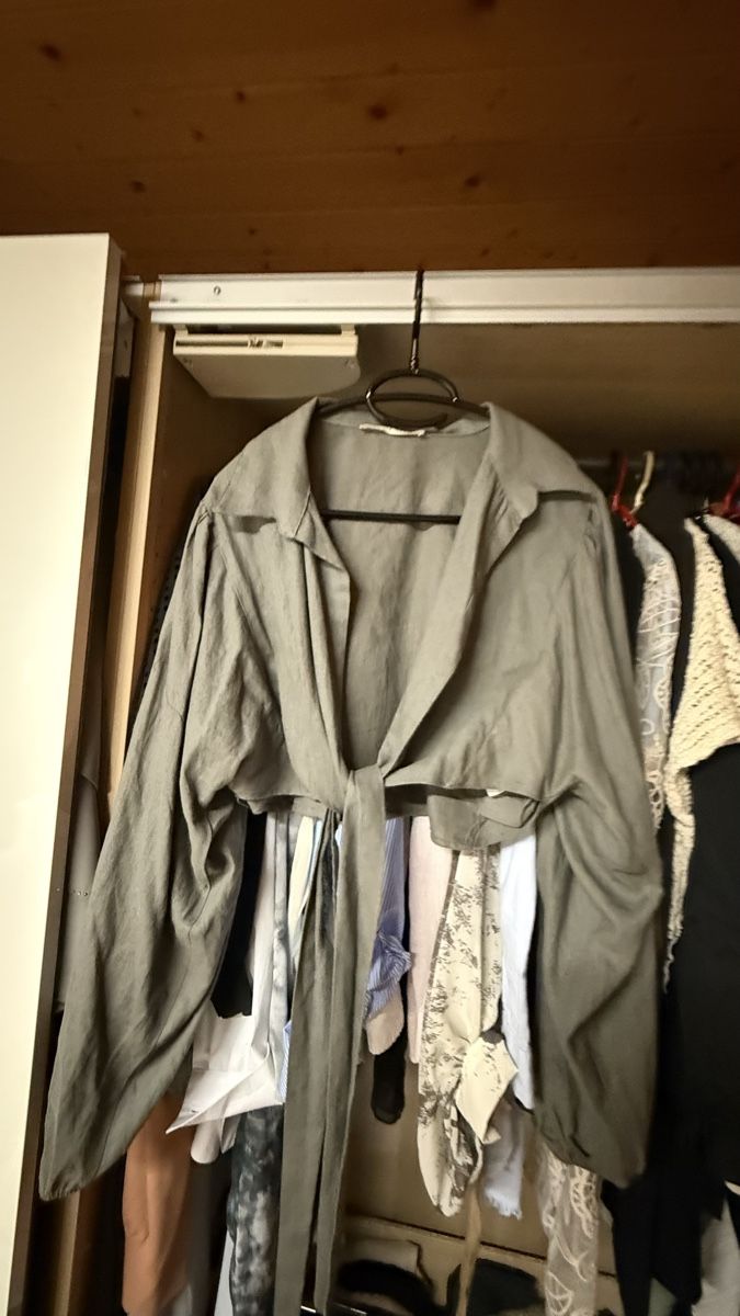 Bolero: Bolero aus Leinen gr M neu – Nuovo (secondo la descrizione) da Haslen GL venduto da rana04