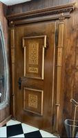 Verziertes Holztürblatt aus einer Villa in Küsnacht