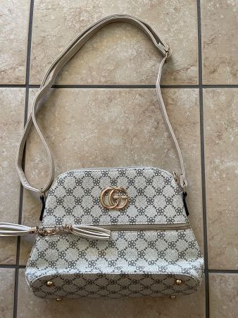 Umhaengetasche Damen Beige Muster GG Logo