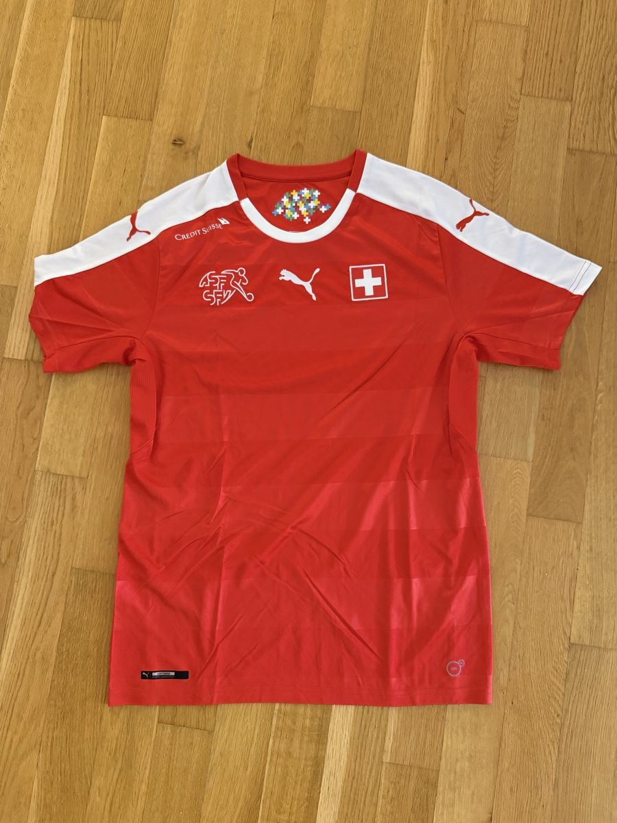Schweizer Nati Canottiere & Pantaloni: Schweiz Trikot – Usato da Fehraltorf venduto da Bowling_54