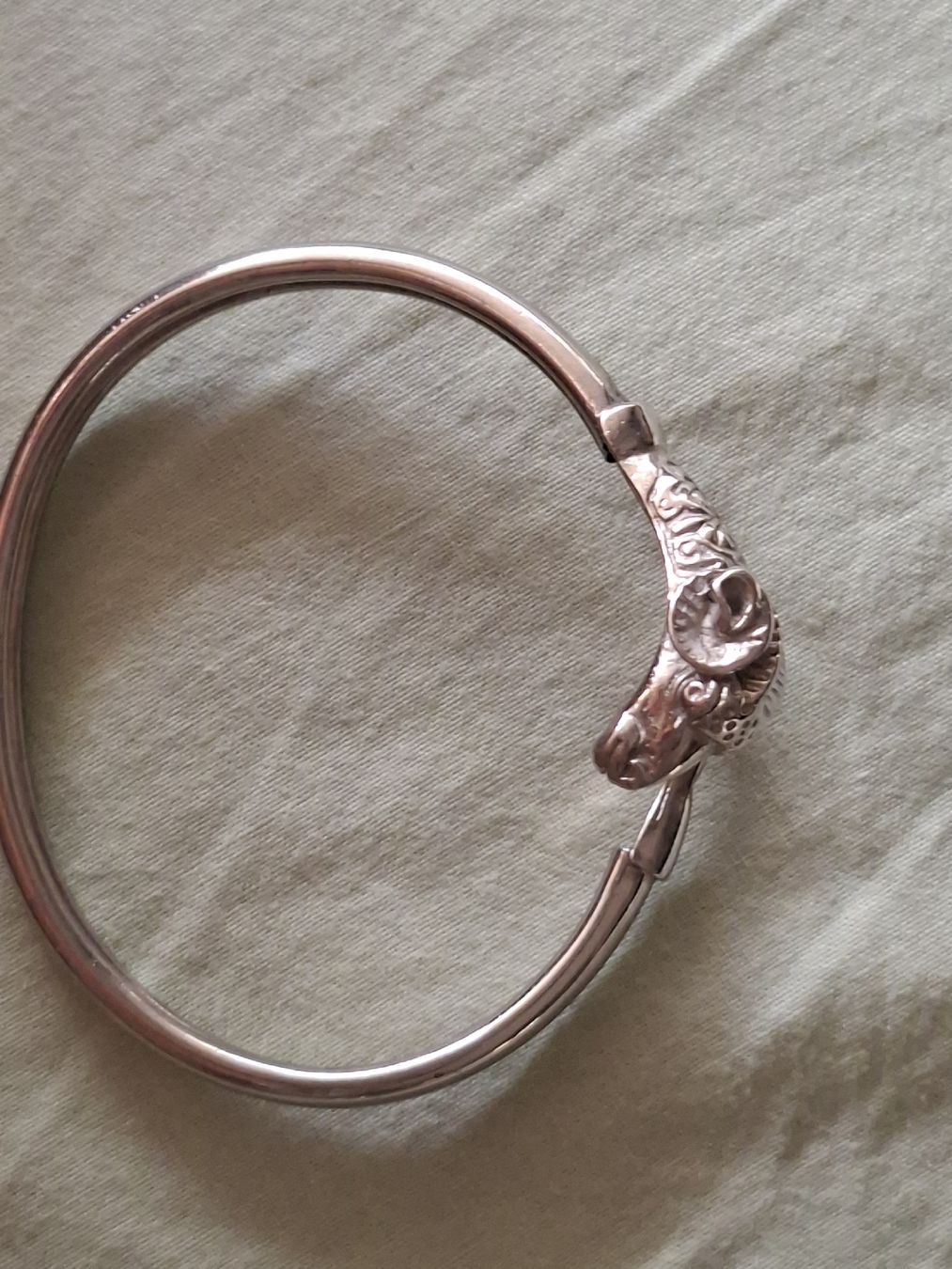 Armbänder & -reifen: Bracelet jonc rigide – Gebraucht aus Genève von pha_km2b 3