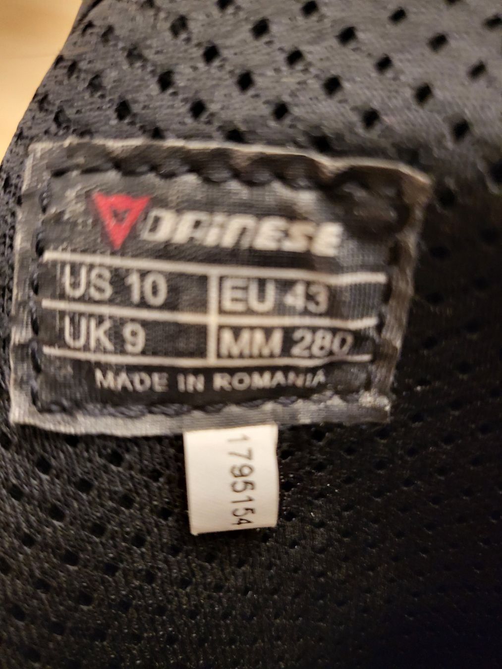 Dainese Scarpe da uomo: Motorradstiefel Dainese rot schwarz – Usato da Pfäffikon ZH venduto da telve 3
