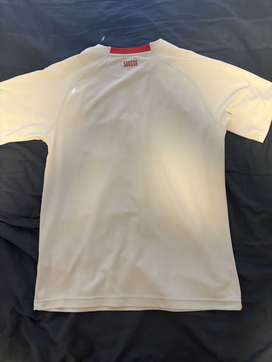 Schweizer Nati Leibchen & Hosen: Schweizer Trikot Away / Grösse M – Gebraucht aus Diepoldsau von yannick_1805 1