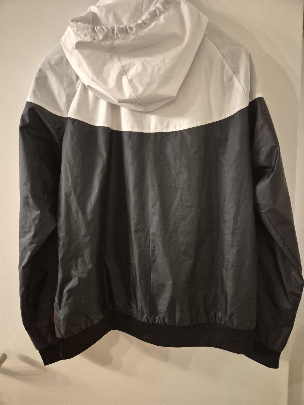 Nike Vestes: Nike Jacke Gr. L – D'occasion à Thalwil par Coco2025 2