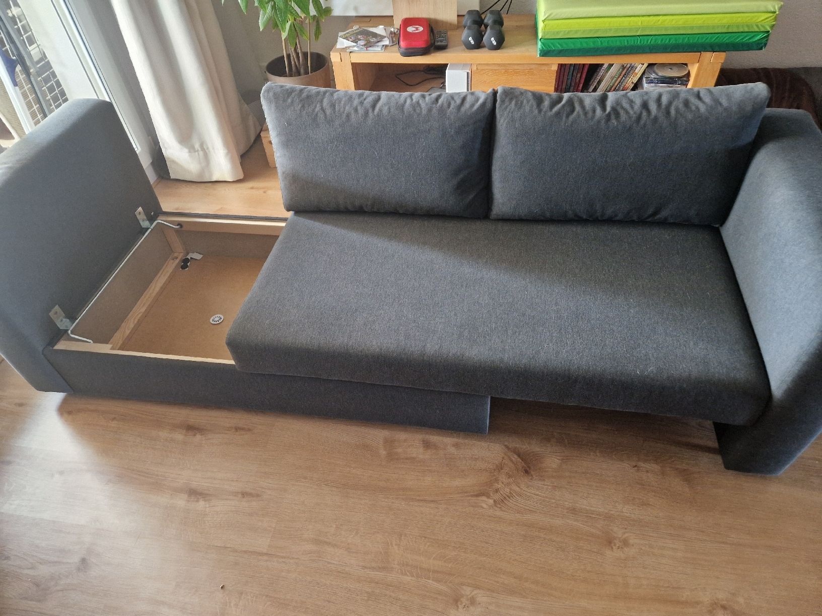 Sofas: 2-er Bettsofa, dunkelgrau – Gebraucht aus Wollerau von Manogotto 5