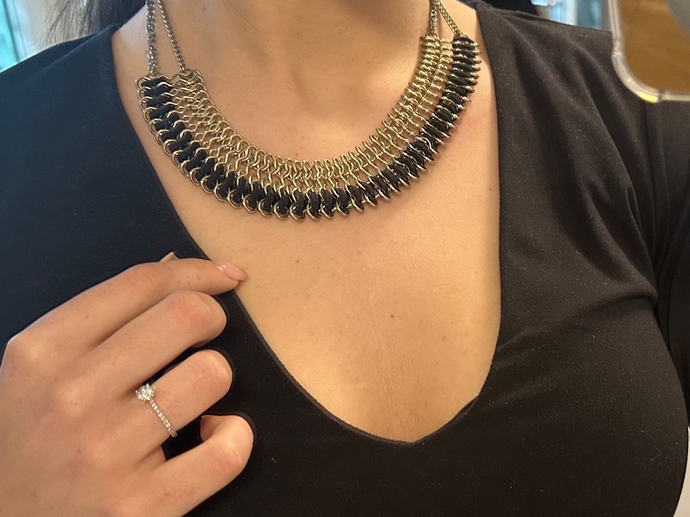 Catenine: Collier doré avec bande en velour – Usato da Châtelaine venduto da nan_j75j