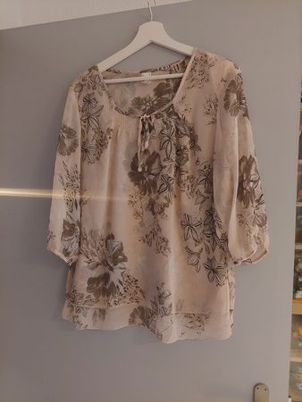 Damen Bluse beige mit Blumenmuster Grösse 40 