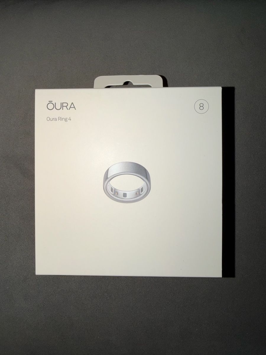 Oura Bagues: Oura Ring Gen 4 / Size 8 / Silver – Neuf avec emballage d'origine à Ottenbach par _elena99_