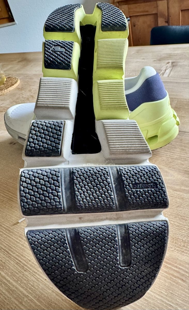 On Scarpe da uomo: ON - Cloudflyer - Helion – Usato da Seon venduto da Sammler6 4