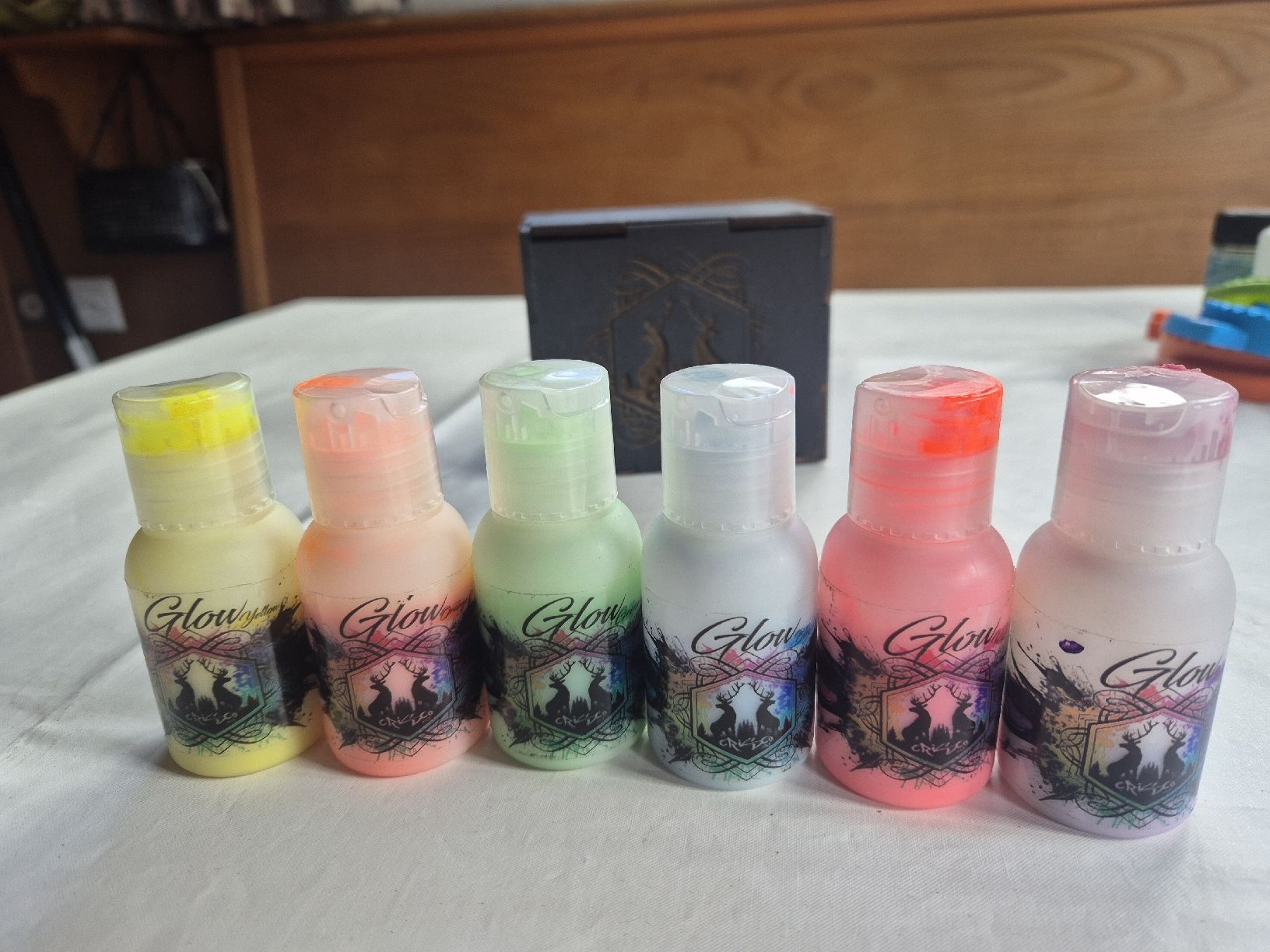 Farben: Glow Paint Set 6 Farben Holzkiste  – Gebraucht aus Winkel von comeyerli 1
