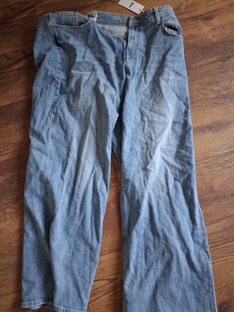 Leichte Levis Jeans in hellblau, Grösse 44,