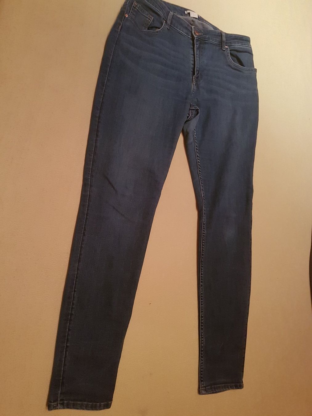 H&M Jeans: Pantalon jeans bleu taille 46 marque H&M – Gebraucht aus Villiers von san_jn5w