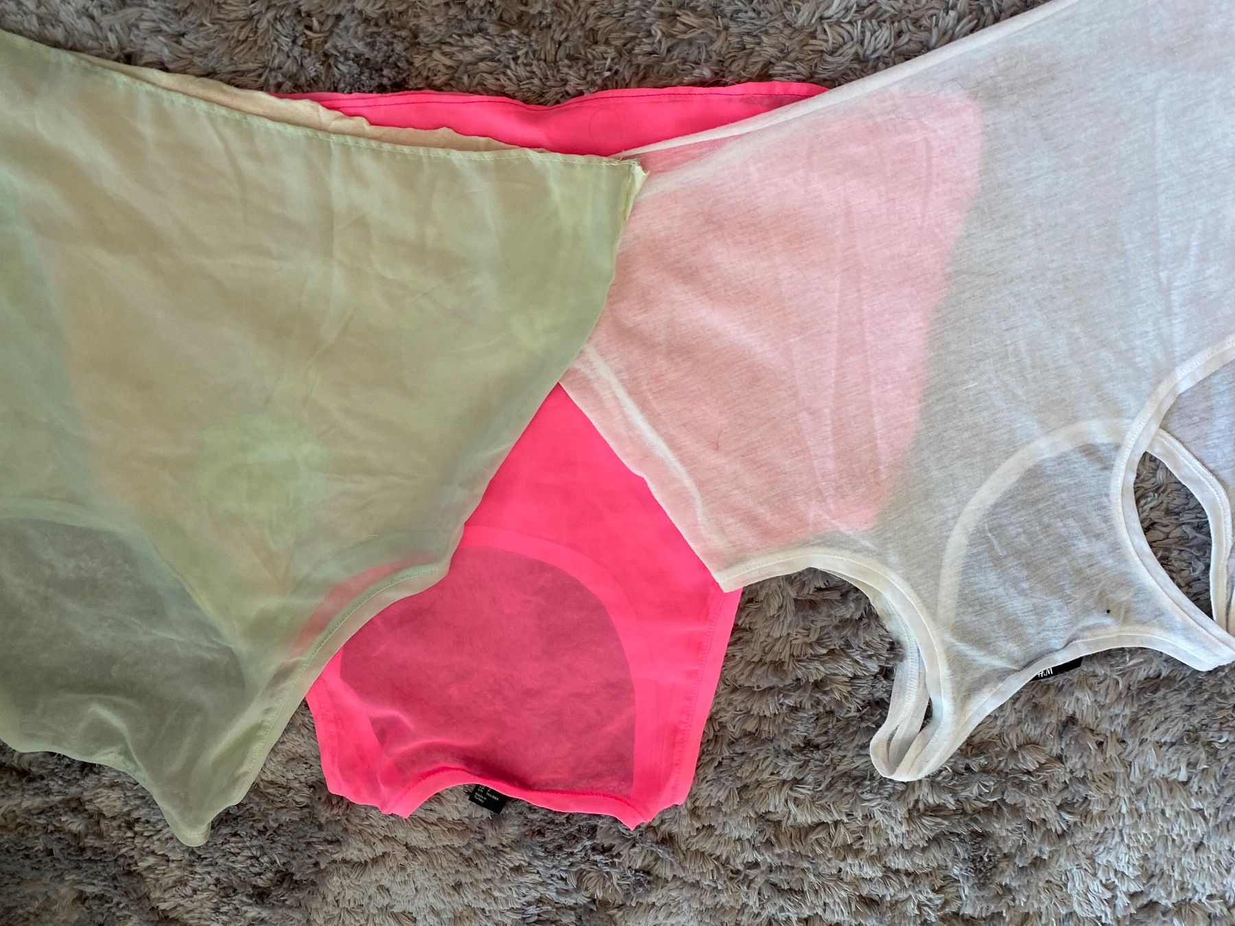 H&M T-shirt: Crop top – Usato da Zürich venduto da lcl_r88r 4