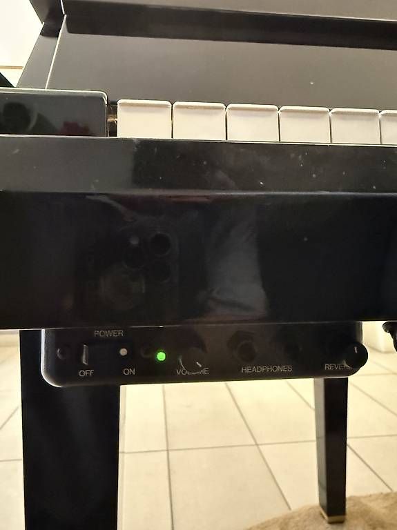 Instruments de musique: Piano Yamaha Grand Touch – D'occasion à Paradiso par lan_wzn8 4