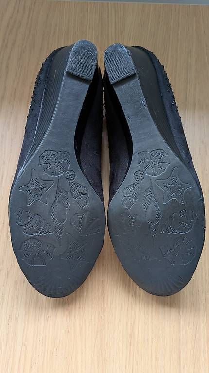 Graceland Scarpe da donna: Black Pump Gr. 38 – Usato da Claro venduto da Dona1785 4