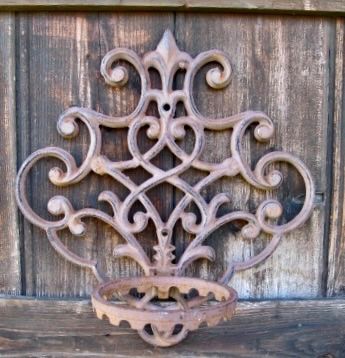 Supporti a parete: Wand-Blumentopfhalter, Eisen, Alter ? – Usato da Wolfisberg venduto da Mirjam13 2