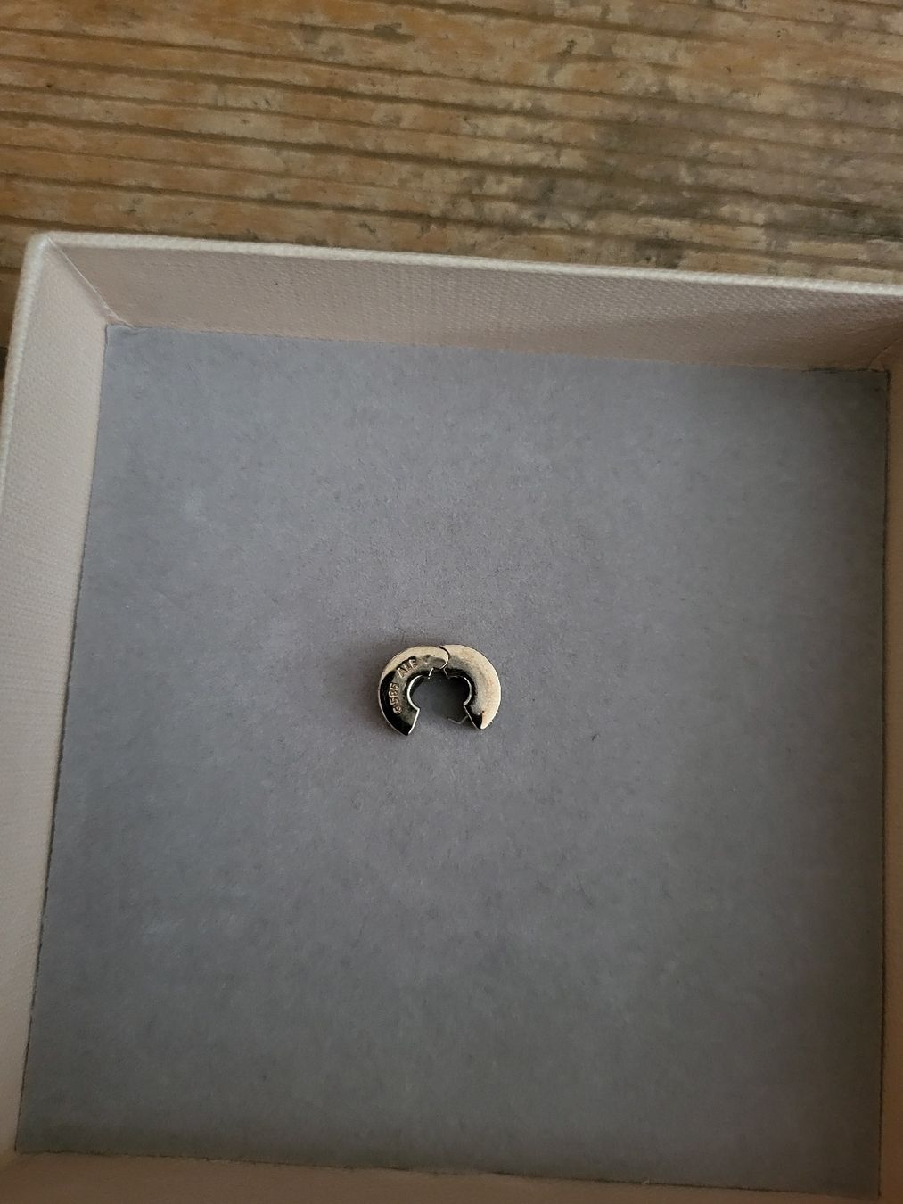Pandora Pendentifs: Original Pandora-Clip-Charm  – D'occasion à Zweisimmen par Adorable 1