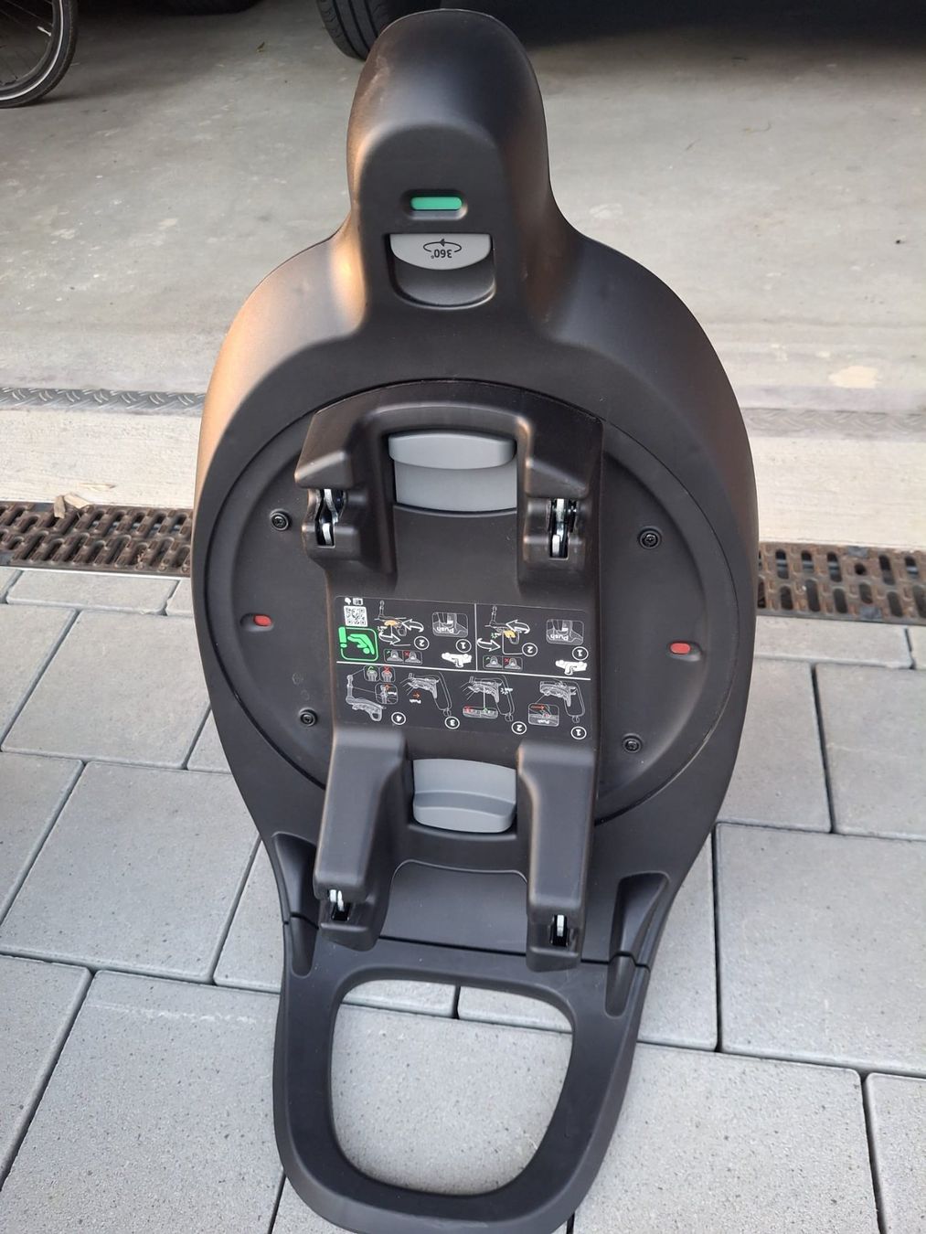 Chicco Seggiolini per auto: Autositz Babyschale i-Size, top Zustand – Usato da Zeglingen venduto da _CraZy_AngeL 2