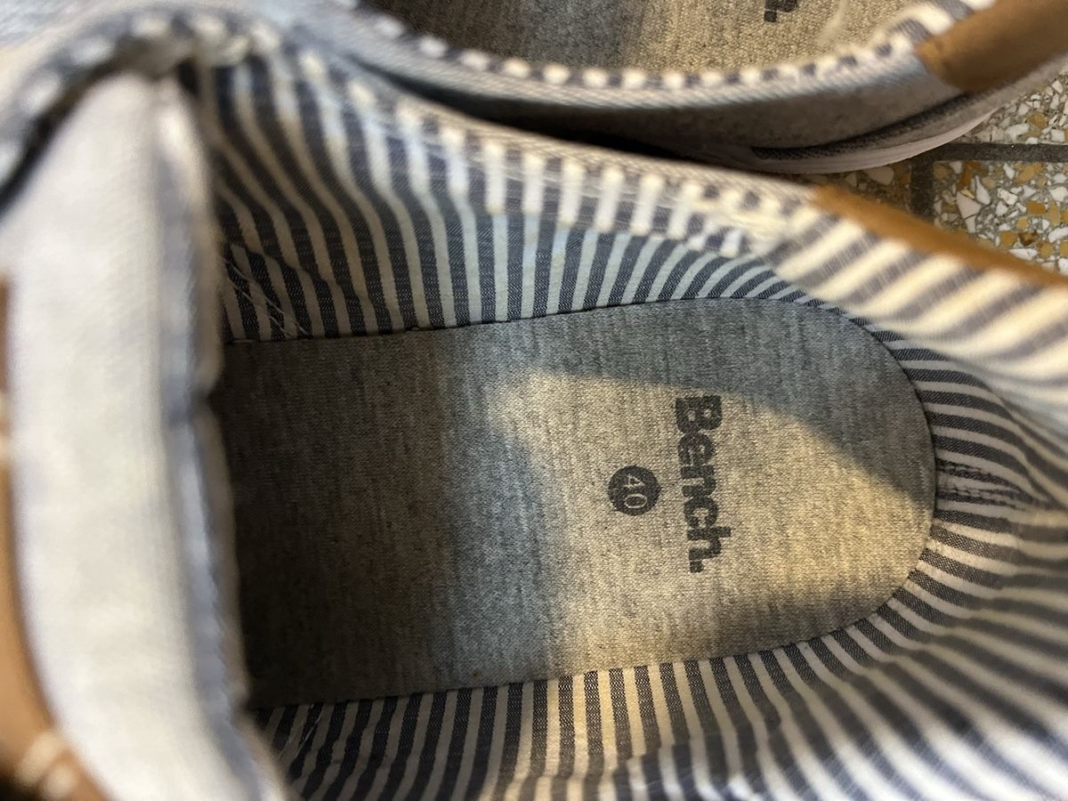 Bench Scarpe da donna: Bench Sneaker grau Gr. 40 – Usato da Winterthur venduto da Ste_Uho 1