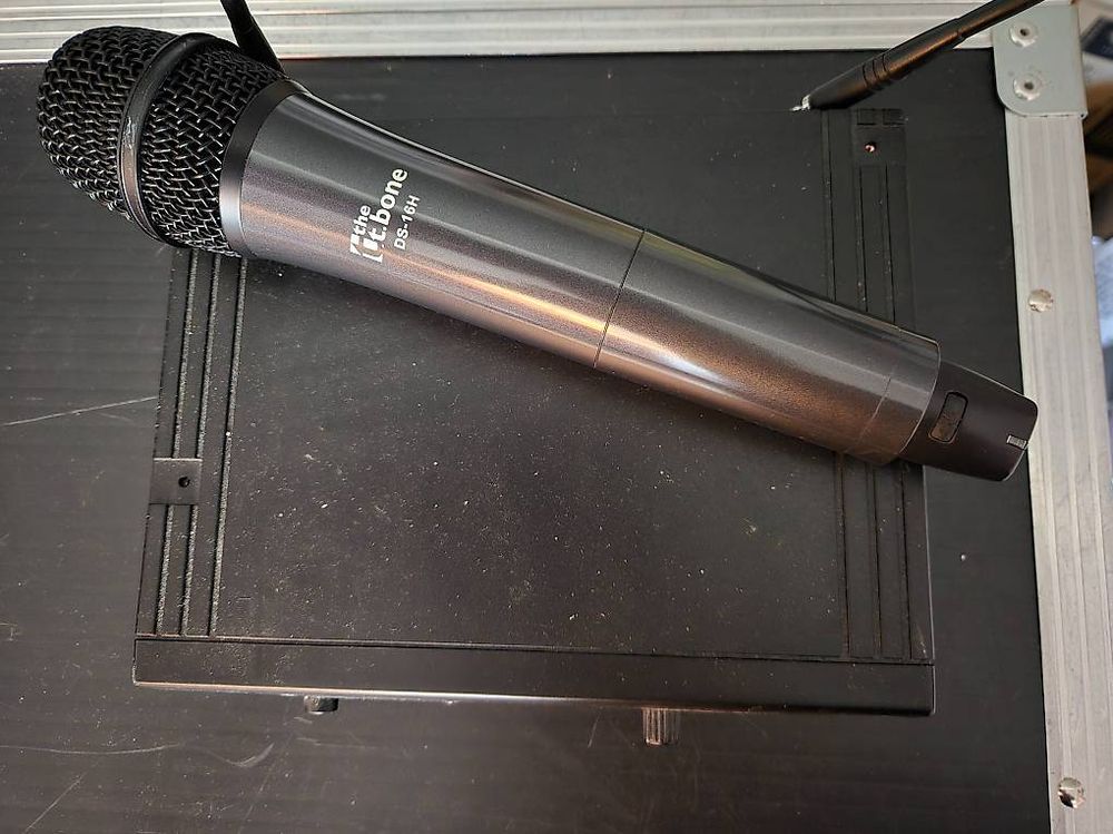 Microphones: Mikrofon 16 Kanal UHF- Wireless-System – D'occasion à neuhausen par chamcor 1