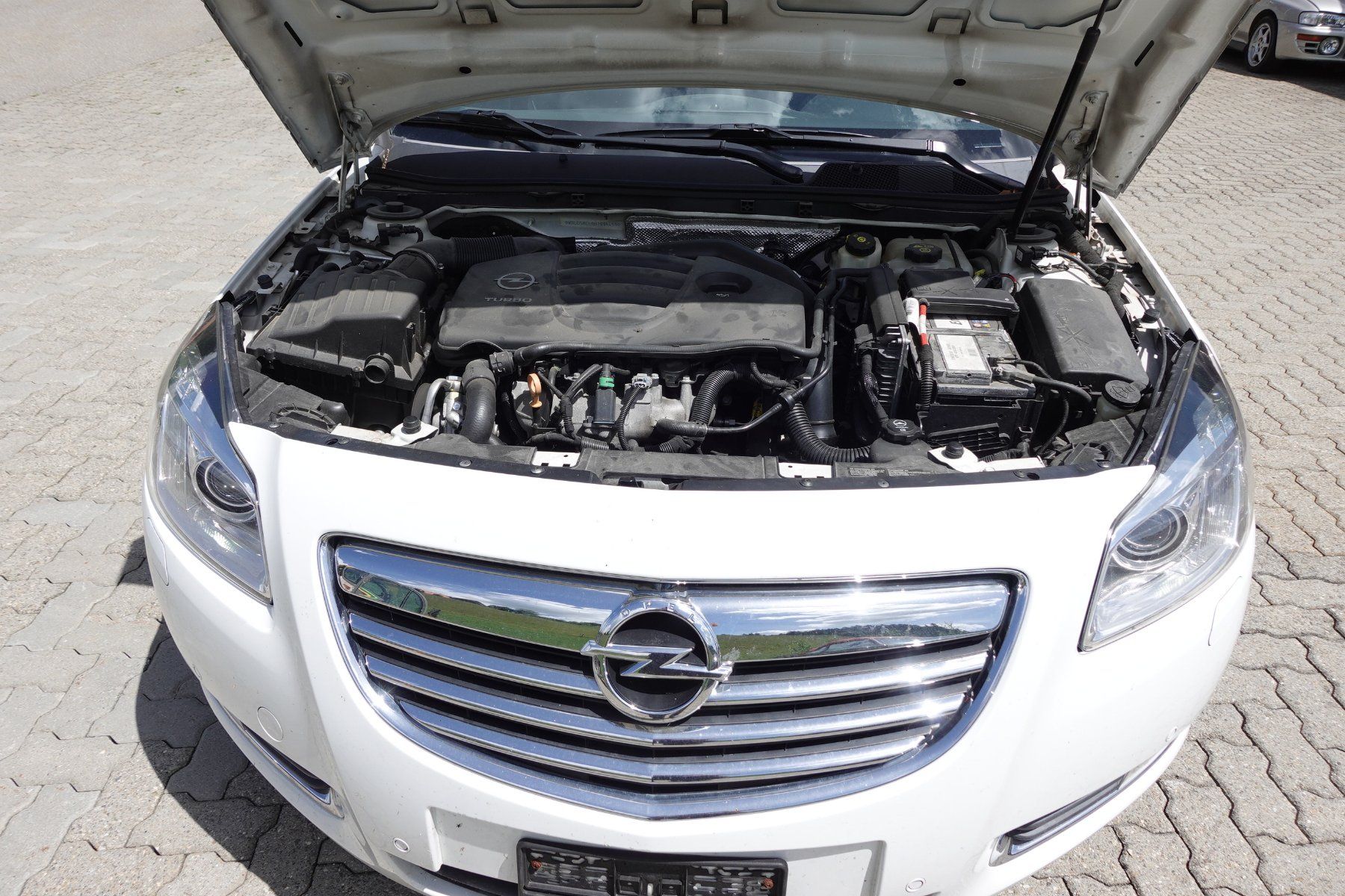 Opel Automobili: Opel Insignia A 20T 4x4 – Difettoso da Rüegsbach venduto da Garage3418 5