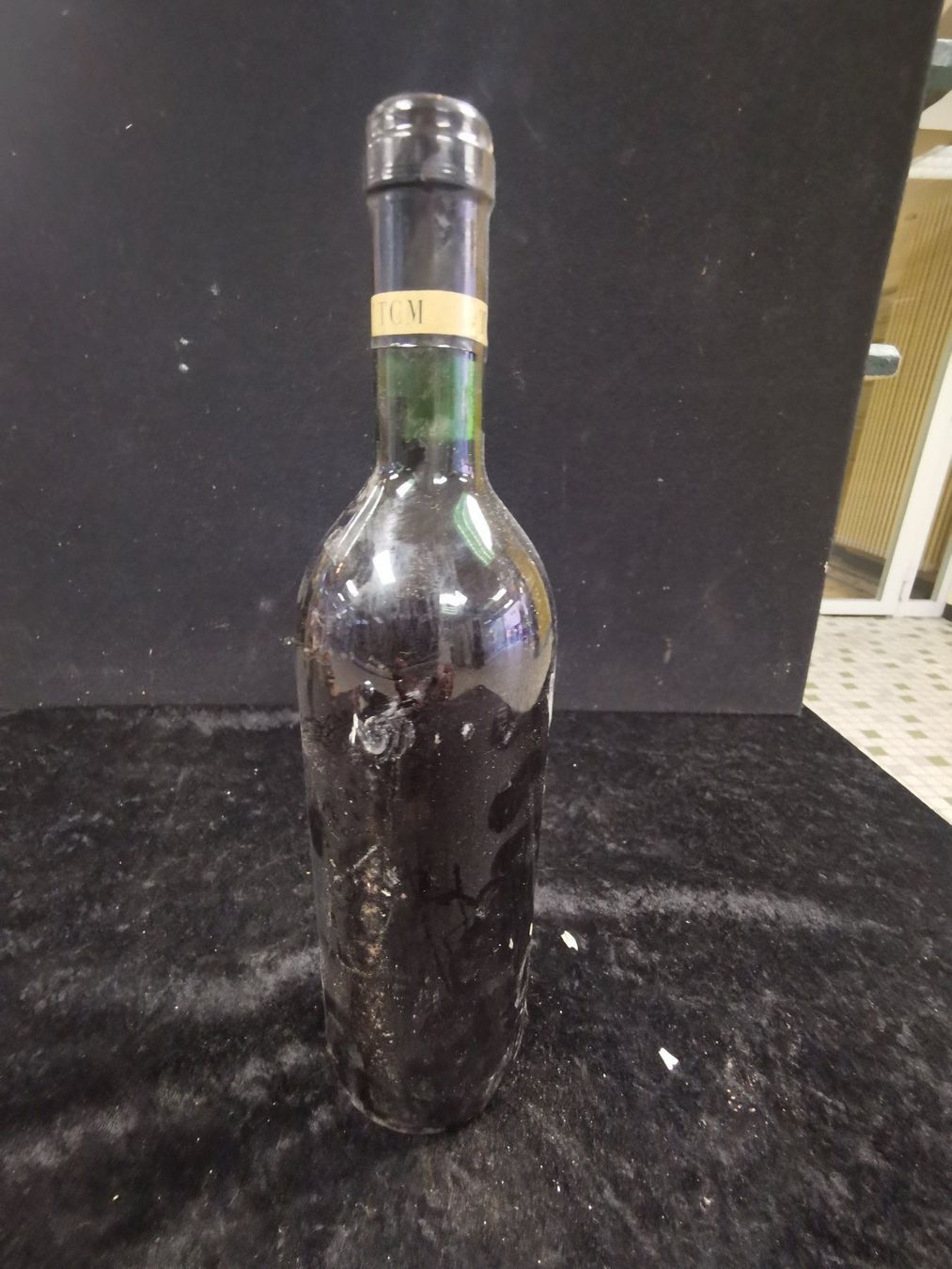 Vino: TCM MONTEPUCIANO D'ABRUZZO 1982 – Nuovo (secondo la descrizione) da Genève venduto da Leboucheoreilles 5