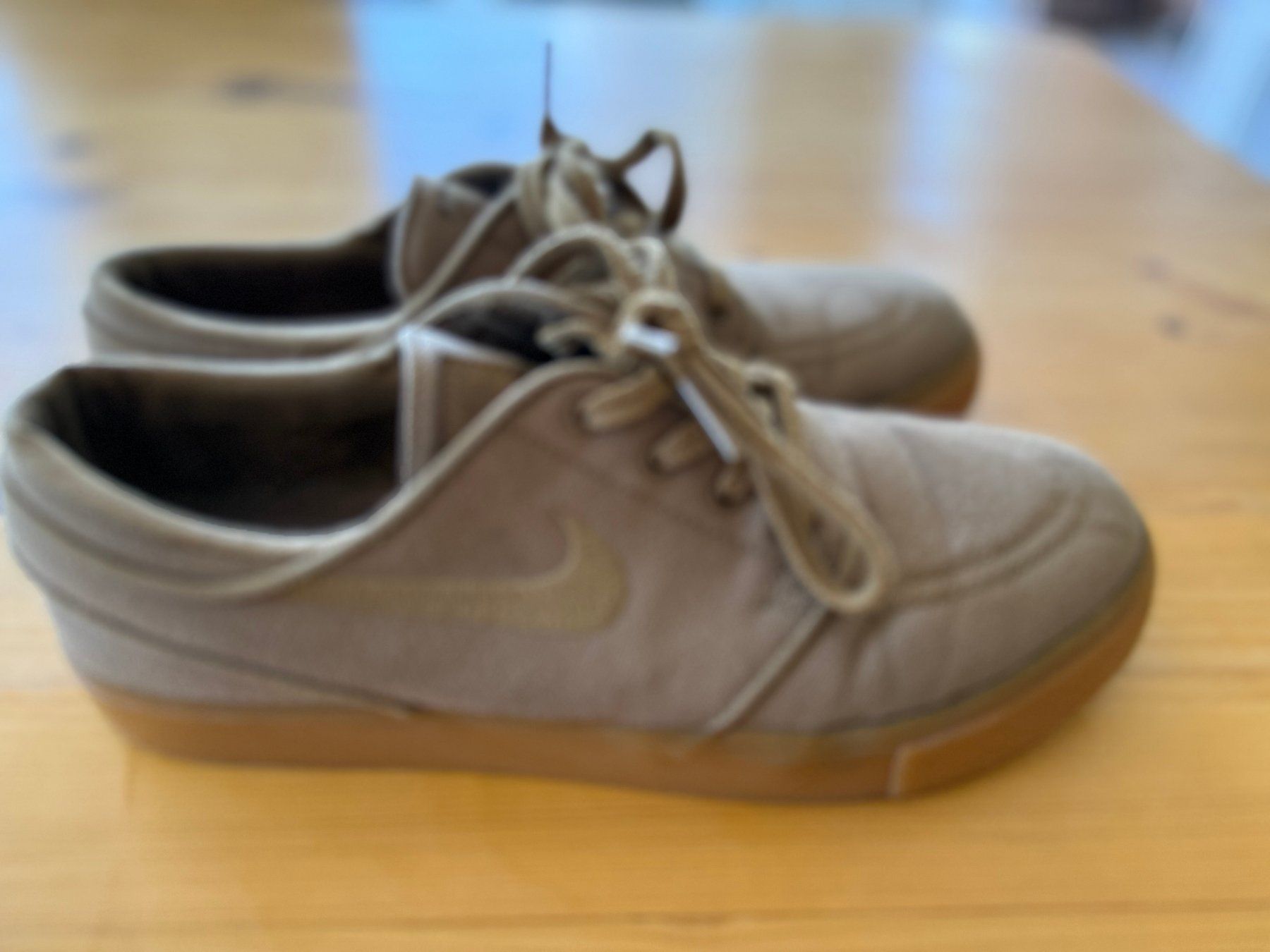 Nike Scarpe da donna: Nike Sneakers Grösse 39 – Usato da Kirchdorf AG venduto da coco123 1