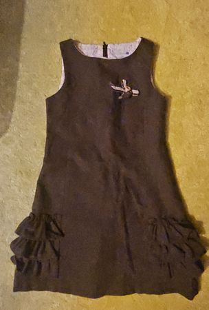 Süsses Mädchen Kleid, Grösse 124/132cm, 70% Wolle