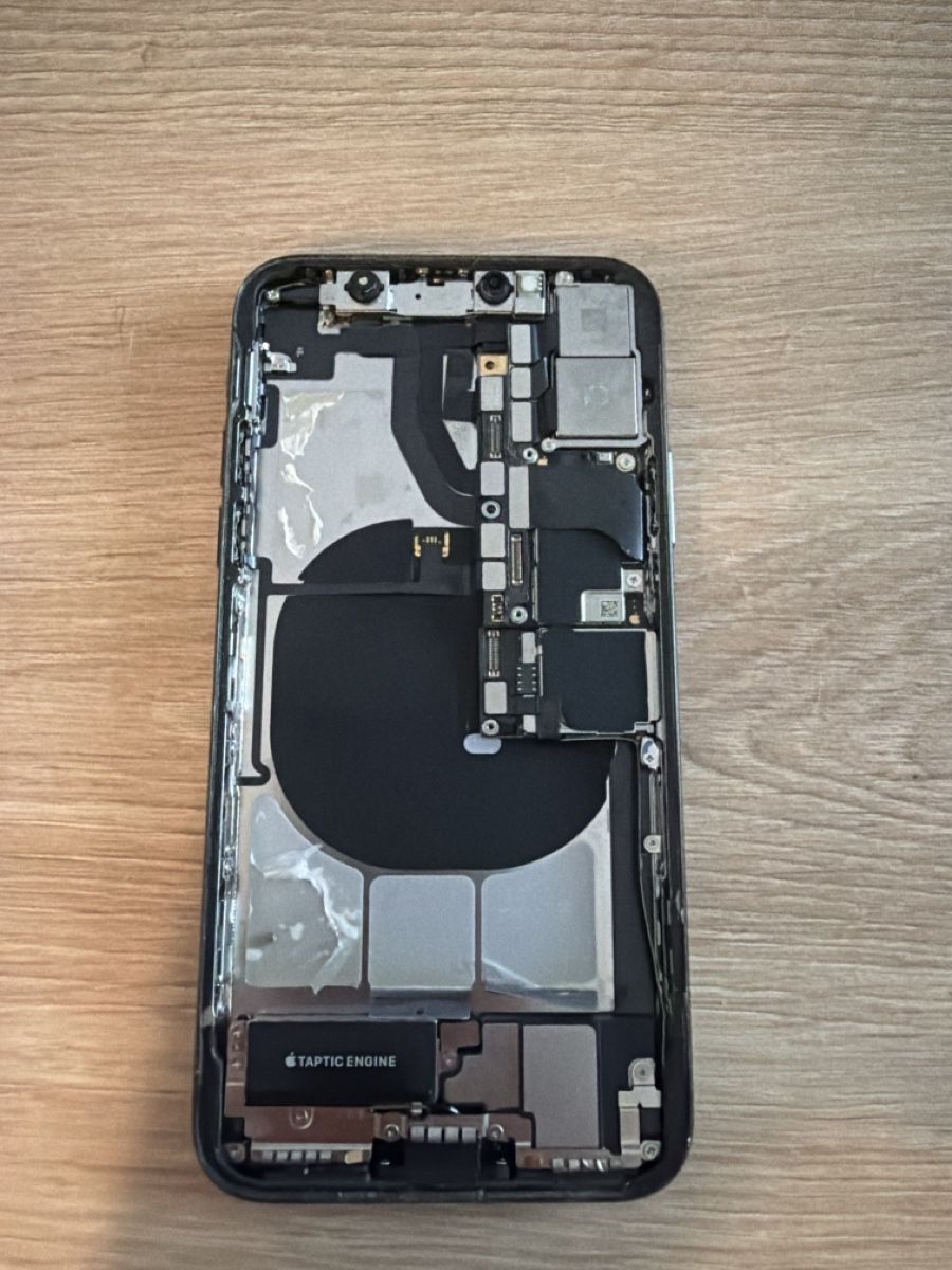 Apple Telefoni cellulari / Smartphones: Châssis - coque de réparation iPhone X noir originale  – Usato da Yverdon-les-Bains venduto da ame_7f2x 1