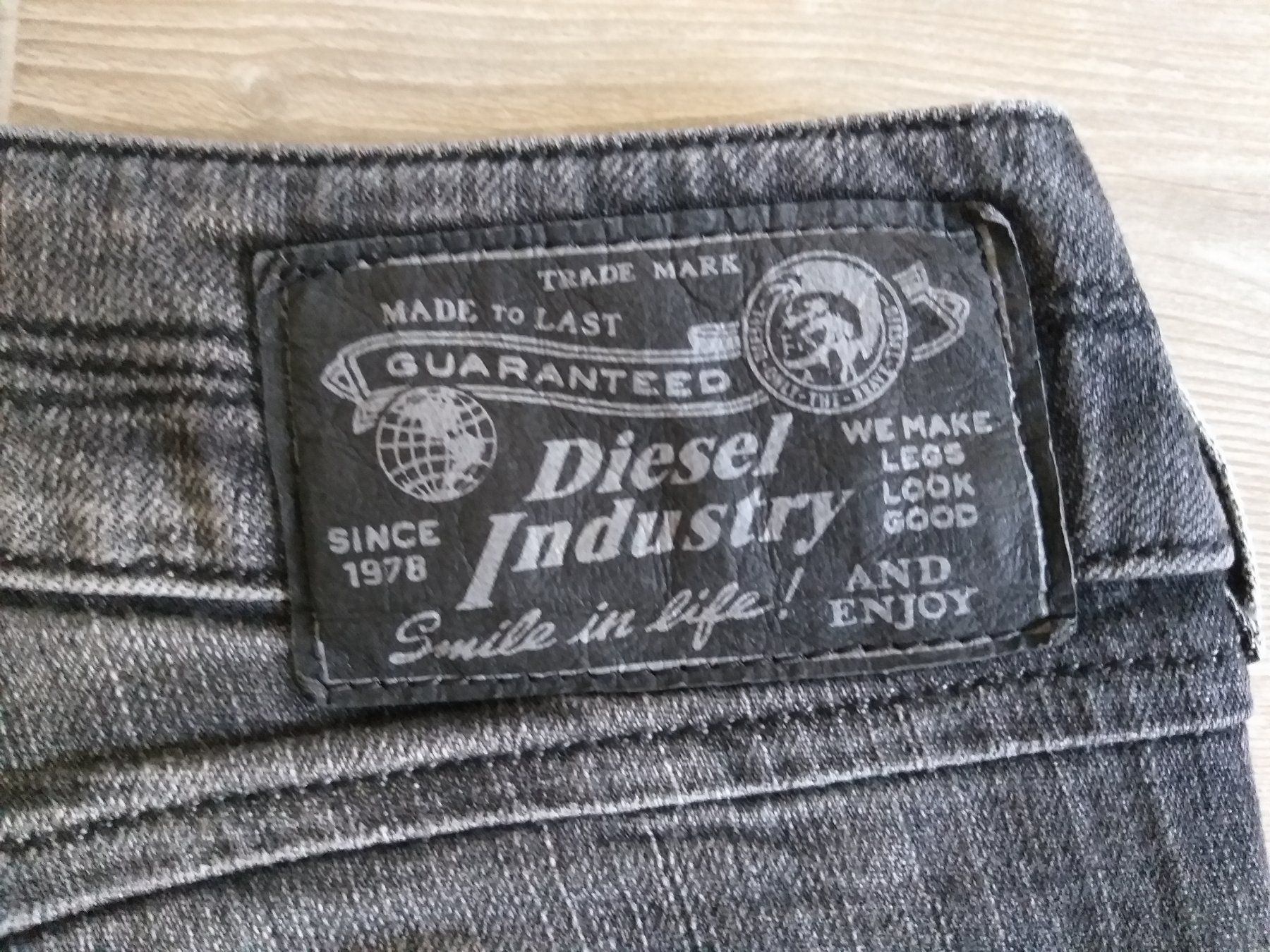 Diesel Jeans: DIESEL "MATIC-ZIP" Jeans taille / Grosse W25 L32 – Gebraucht aus Cossonay-ville von Super-Price-Quality 9