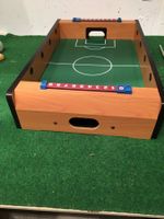Tischfussball Spieltisch, ideal für drinnen im Winter!