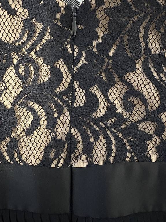 Vestiti: FESTLICHES KLEID SCHWARZ / NUDE – Usato da Münchenstein venduto da Miresolese 3