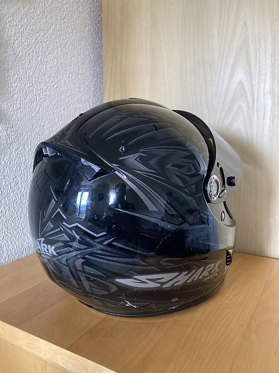 Caschi & visiere: Casque moto SHARK taille M – Usato da Genève venduto da Dis26 1