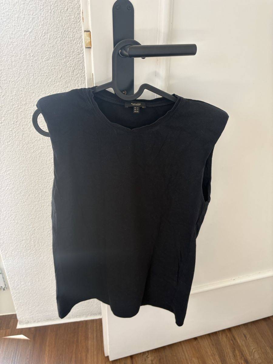 Massimo Dutti Top: Massimo Dutti Black Sleeveless Top XS – Usato da Zürich venduto da Asybb