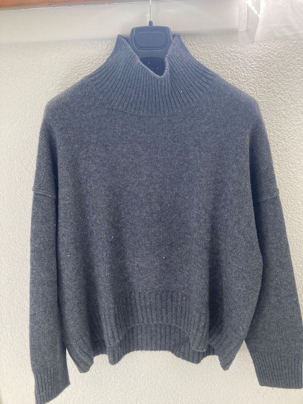 Pulls & Sweat-shirts: Nepal-Cashmer Strickpullover, Grau, Neuwertig! – Neuf (Voir description) à Zürich par cec_g78g