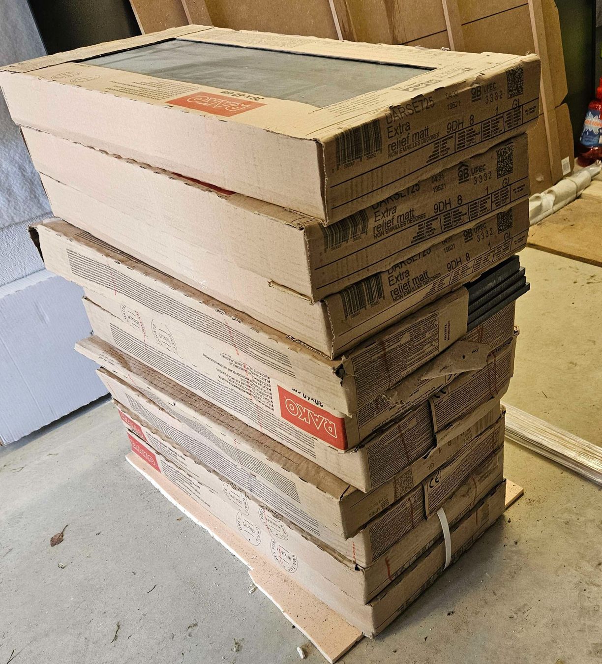 Bodenbeläge: Bodenplatten Rako Feinsteinzeug dunkel neu – Neu und originalverpackt aus Appenzell von MaurusK. 2