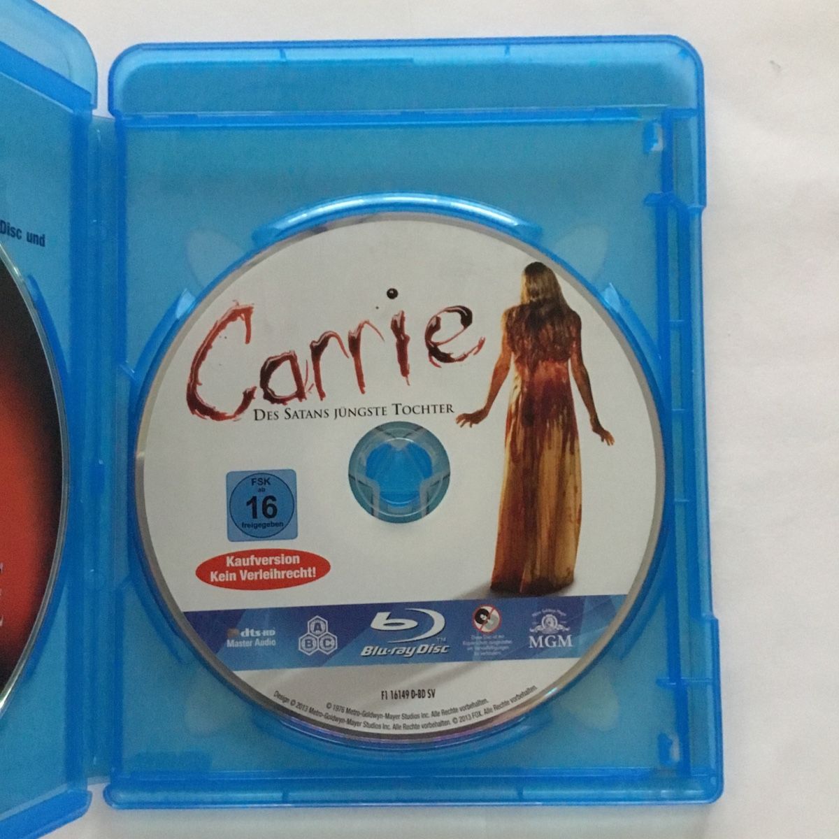 Tutti i DVDs: Carrie - Das Original & Das Remake Blu Ray 2 Disc – Nuovo (secondo la descrizione) da Blauen venduto da berlingo65 2