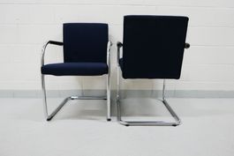 Vitra Freischwinger Stühle blau mit Chromgestell HE002