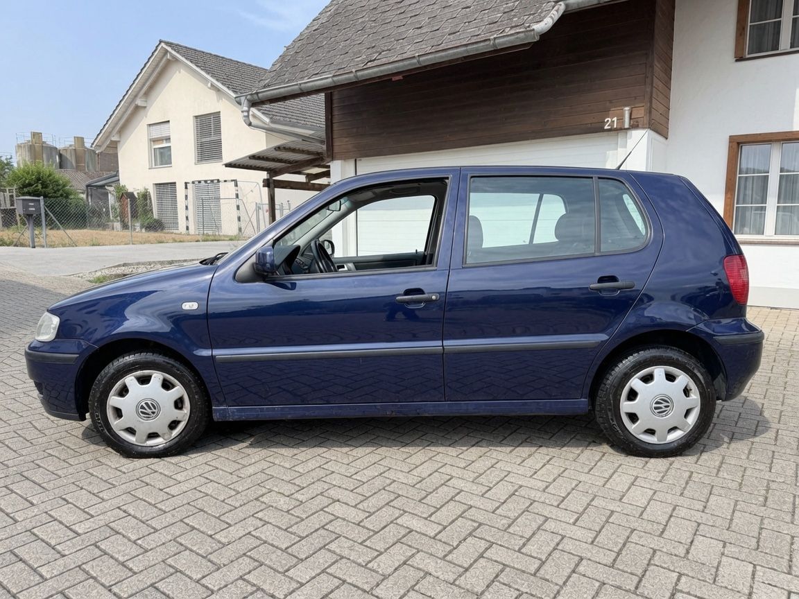 VW Automobili: VW Polo 9N 1.2 60 PS – Usato da Oberönz venduto da lev_j57j 1