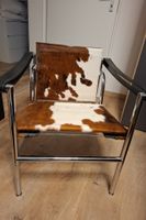 Original Cassina LC1 Sessel mit Kuhfell – Le Corbusier