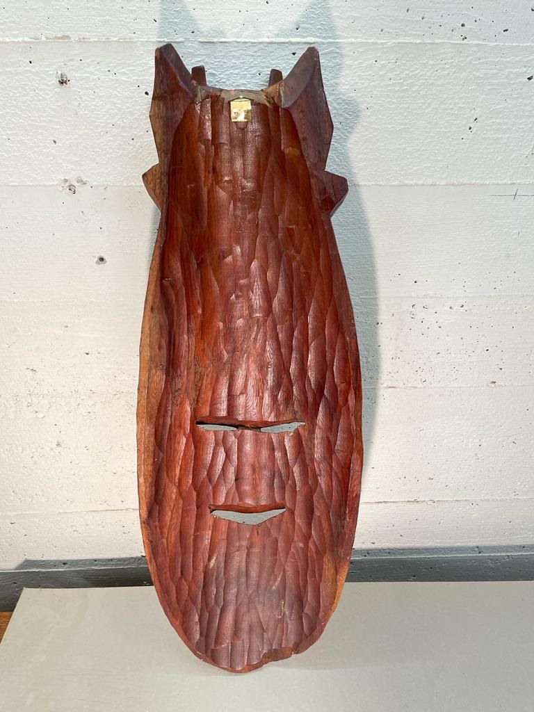 Internationale Kunst: Geschnitzte afrikanische Holzmaske – Gebraucht aus Schwerzenbach von Tamama 6