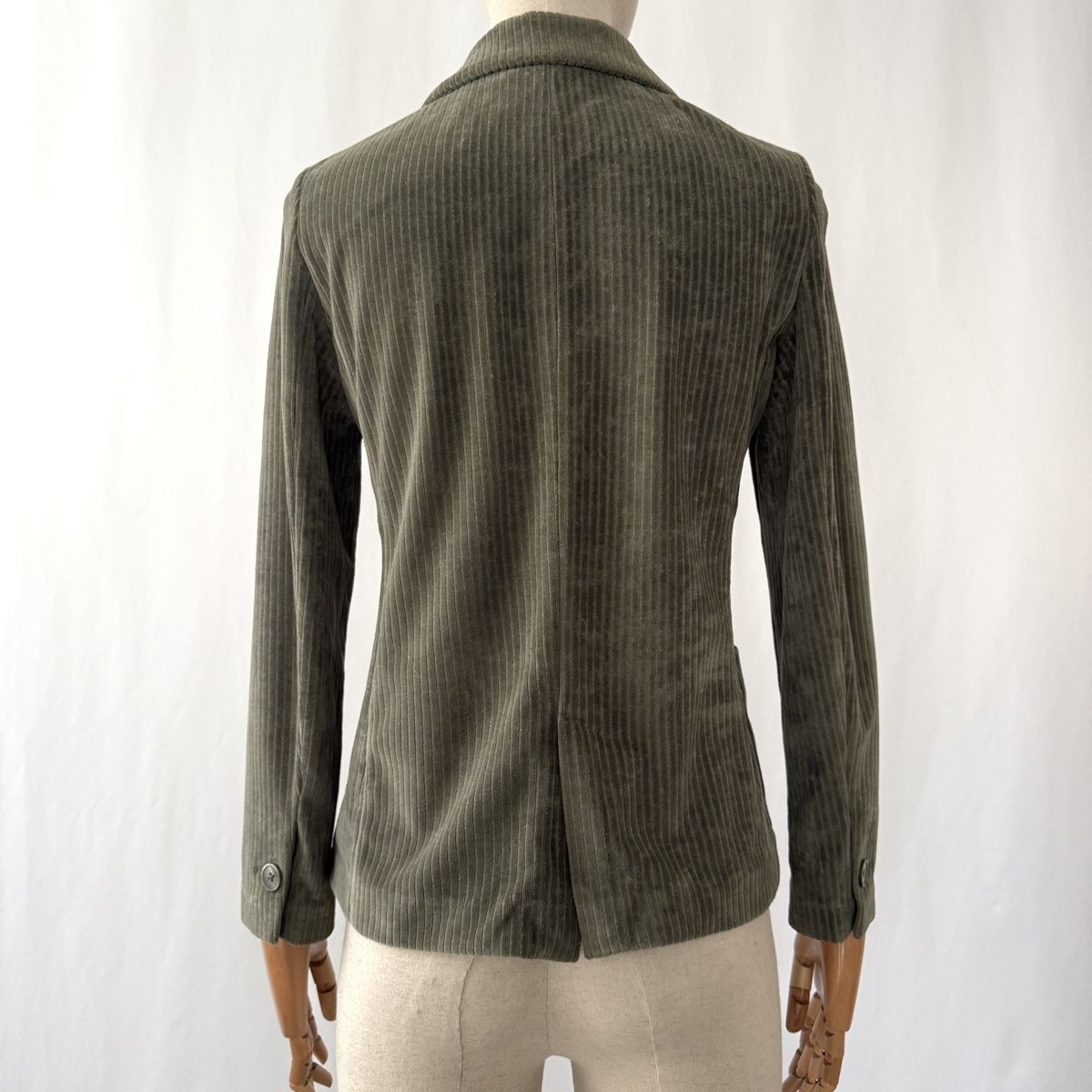 Circolo Giacche: CIRCOLO 1901 Velvet Cotton Jacket – Nuovo (secondo la descrizione) da Emmen venduto da Colette-Juliette 3