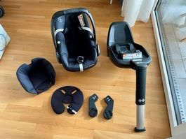 Maxi Cosi Infant Car Seat - 0-13 kg, Incl isofix base