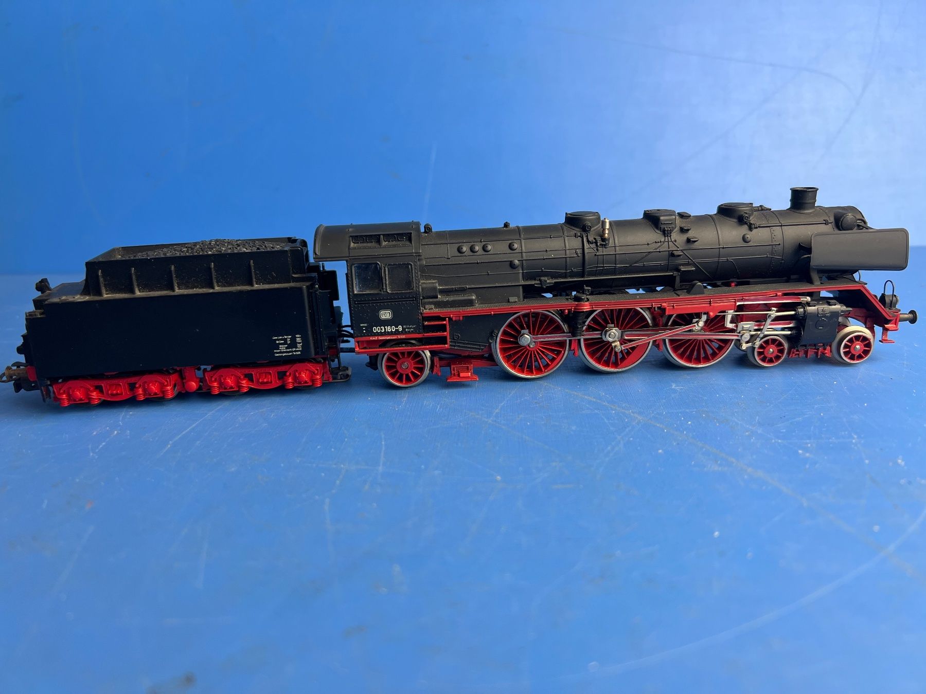 Märklin Modelleisenbahnen: Lock ca. 25 cm Märklin mit Tender 23914 – Gebraucht aus Unterengstringen von Gustav03 1