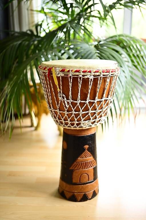 Strumenti musicali: Djembe – Difettoso da Grosshöchstetten venduto da Wuffi