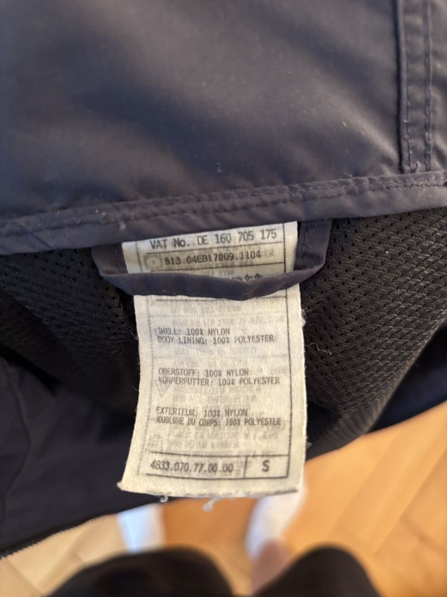 Carhartt Giacche: Carhartt Windbreaker – Usato da Zürich venduto da Niklaus97 1