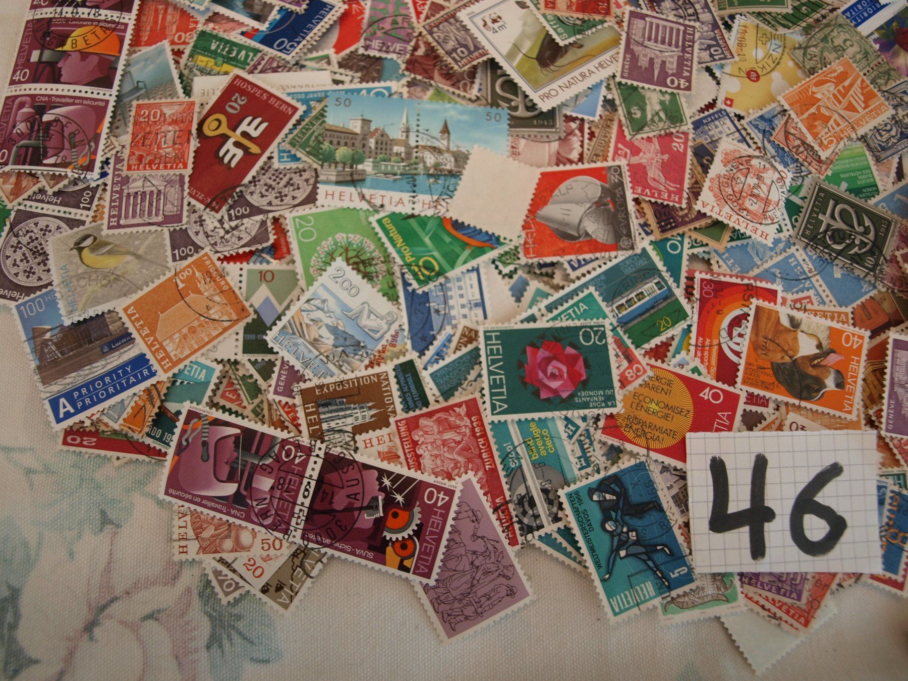 Tutti i francobolli: 1000 Schweizer Briefmarken über 70g Gebraucht siehe Bilder – Usato da Aarau venduto da Marcele0 4