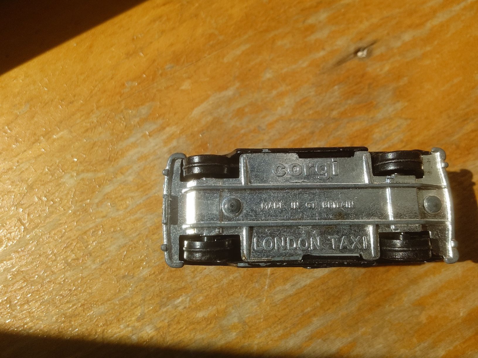 Corgi Toys Modellini d'auto: Oldtimer Spielzeugauto Corgi  Gelb, 1960er  – Usato da Lupfig venduto da MarcT 5