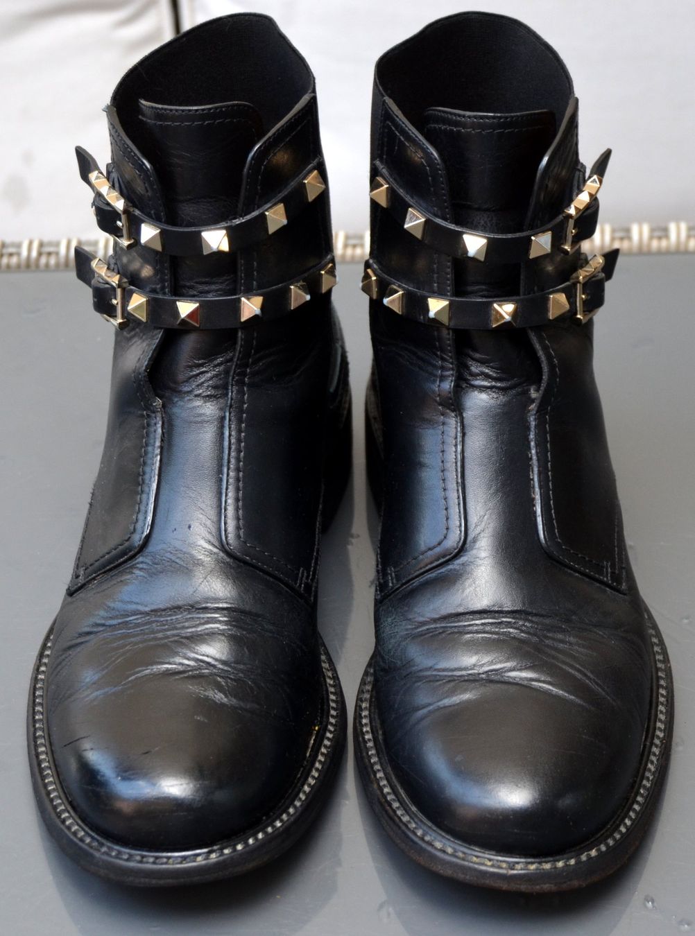 Valentino Chaussures femmes: Valentino Rockstud Boots / bottes 39 – D'occasion à Collonges par arashee 1