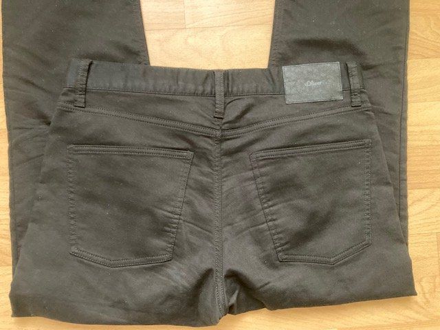 S.Oliver Hosen: Schwarze Hose von S. Oliver, 33/32 – Gebraucht aus Cham von I7I7 3